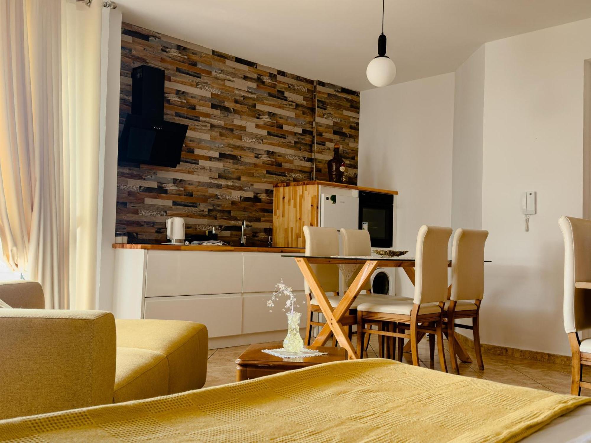 Apartman Flora *